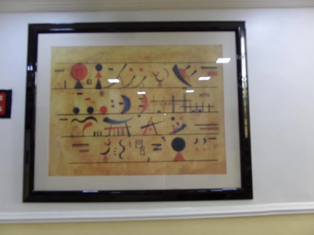 Cliff Hotel & Lounge