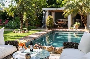 Gubas De Hoek Meet Eat Sleep