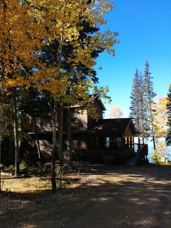 Sasagiu Rapids Lodge
