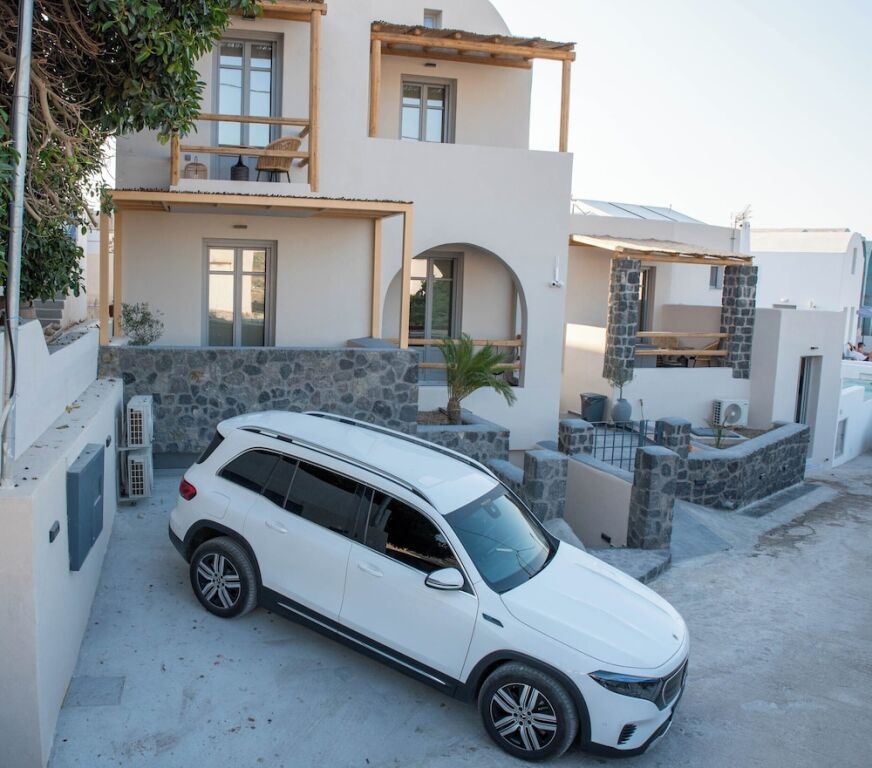 Aidani Luxurious Rooms