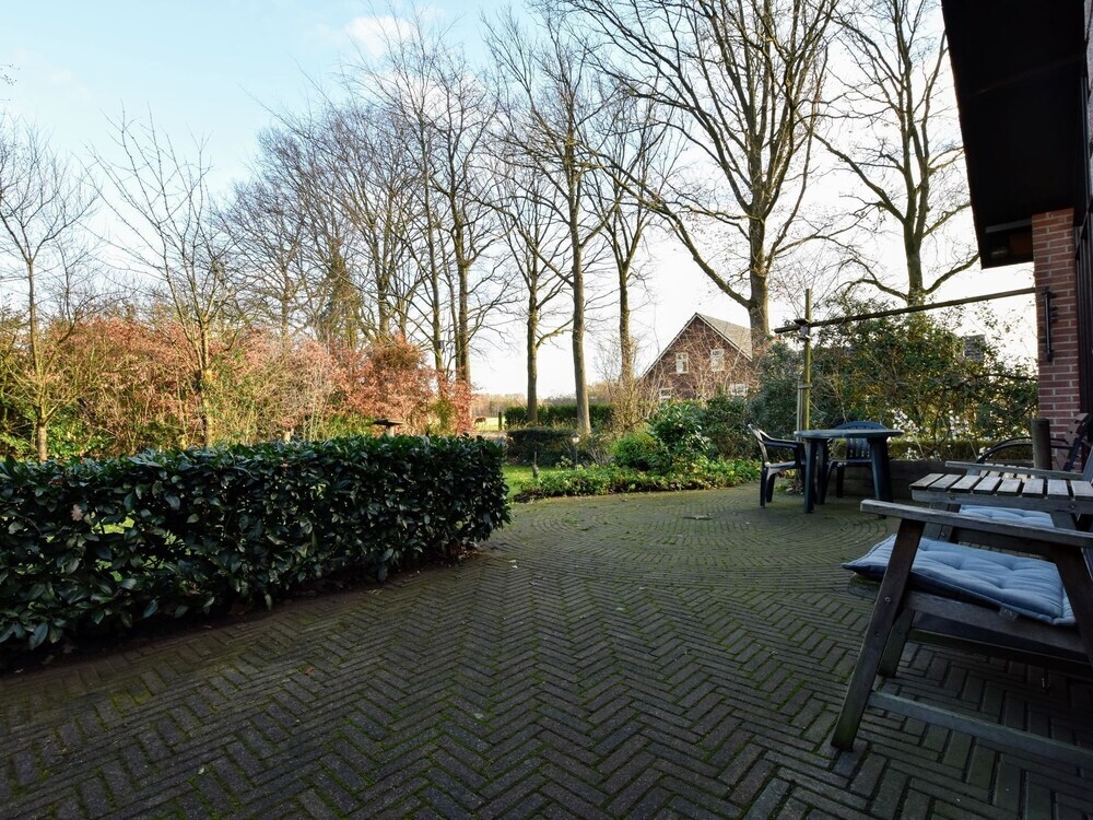 Wooden Holiday Home With Private Terrace And Garden In Aalten