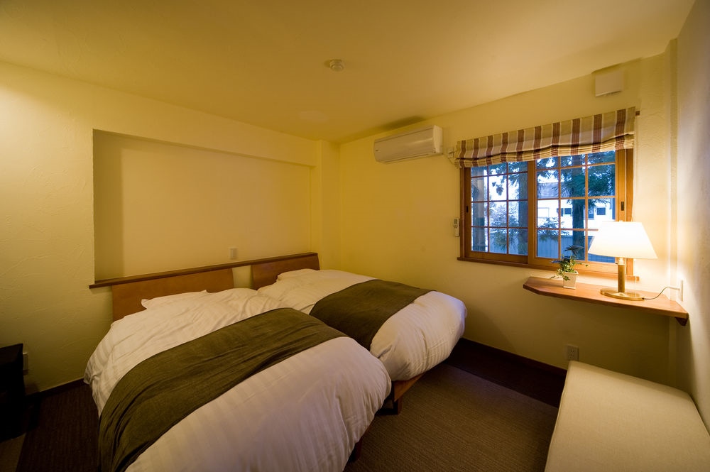 Holiday House Green Garden