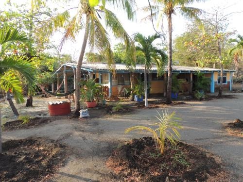 Backpackers Beach Hostel