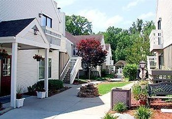 Gatehouse Suites East Lansing