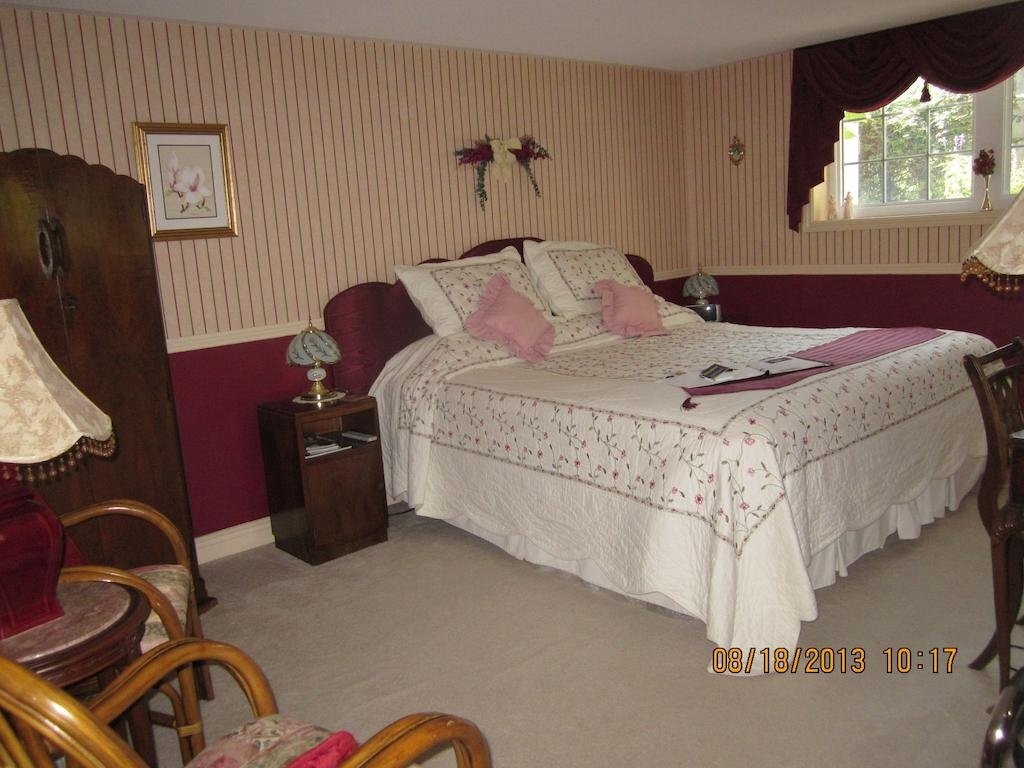 Betty & Tony's Waterfront B&B