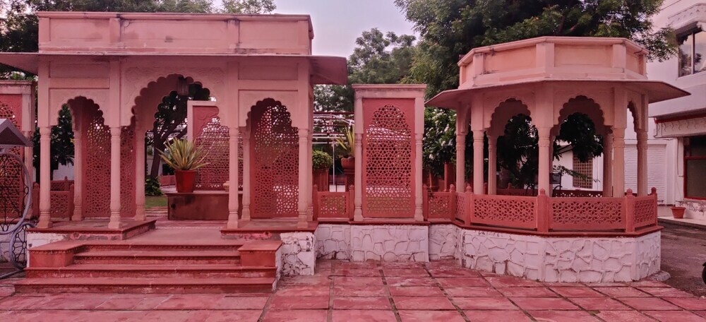 Flagship 79347 Hotel Riders Resort