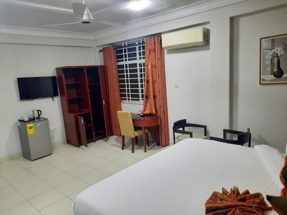 Efua Anoah Hotel & Apartment