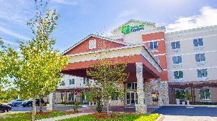Holiday Inn Express & Suites PALM BAY