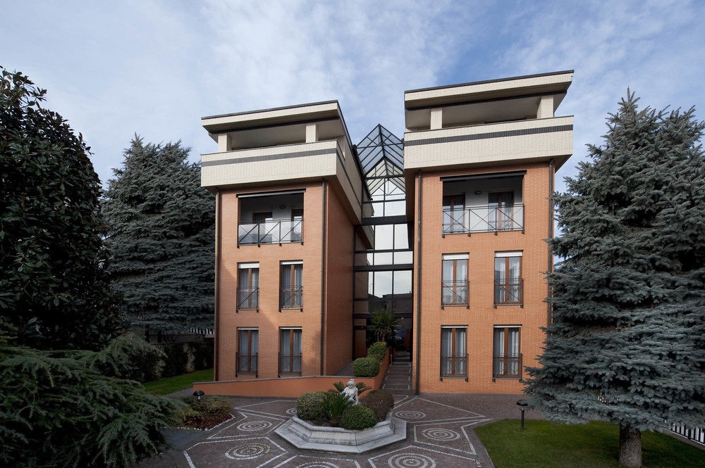 CP Residence & Hotel