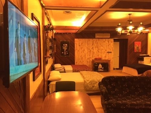 Family Room On Water Street