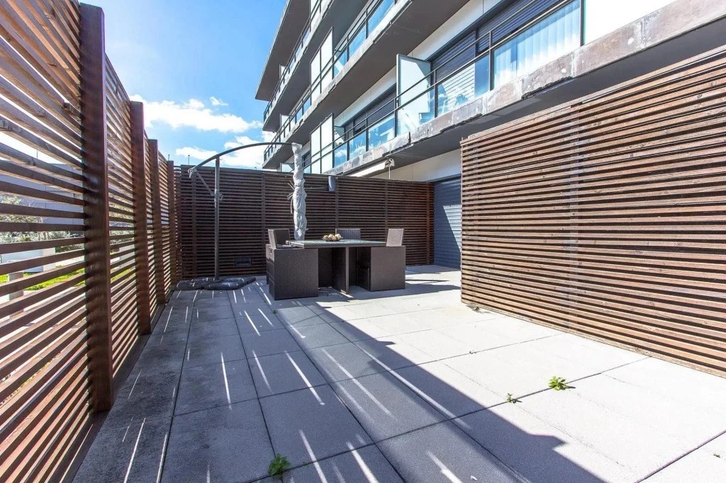 Expo River Side By Homing