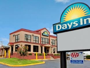 Days Inn by Wyndham Lawrenceville
