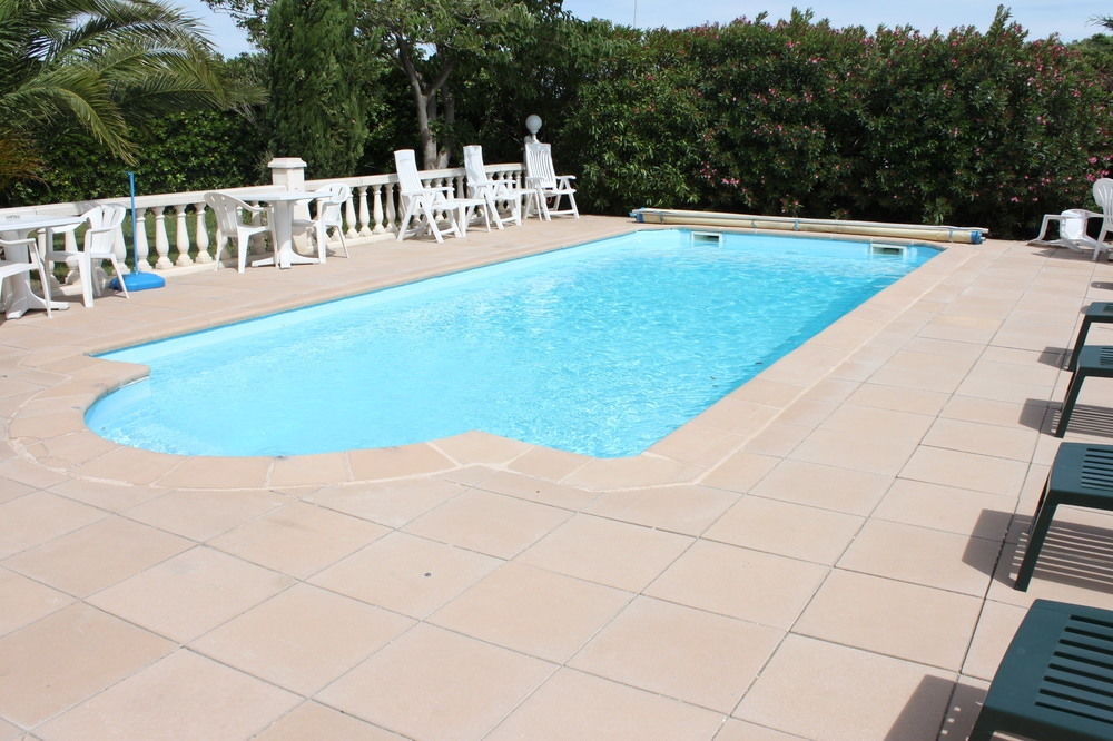 Hotel Du Soleil Bleu - Istres