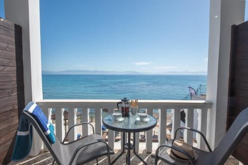 Galini Beach Studios And Penthouse