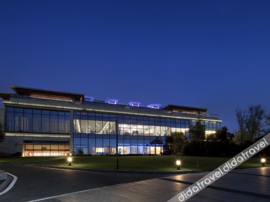 East Tai Lake Grand Hotel