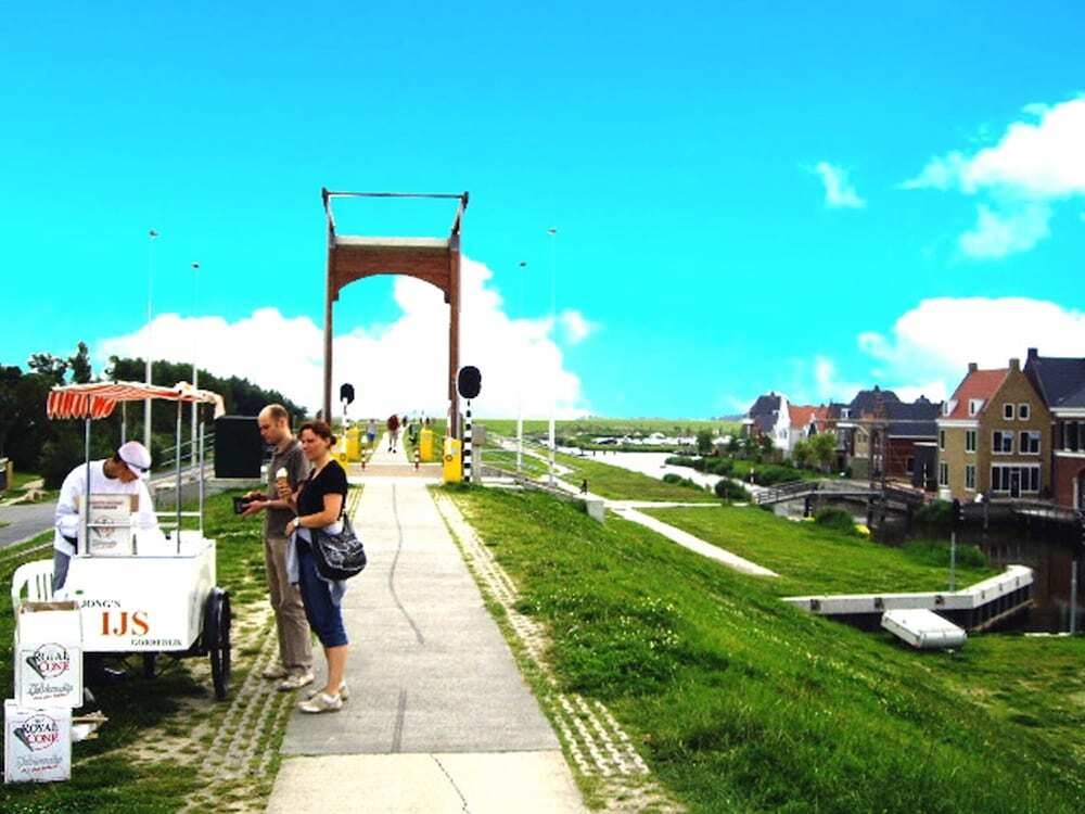 6 Pers. Holiday Home Lea Behind The Dyke And Sea