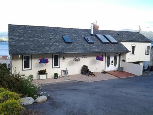 Casa Loma Bed & Breakfast