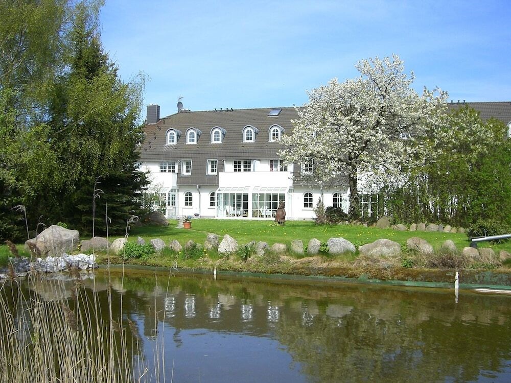 Comfortable Apartment In Wischuer With Sauna