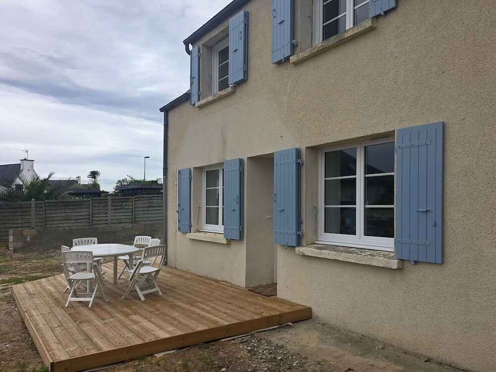 Cozy Holiday Home In Santec With Private Garden