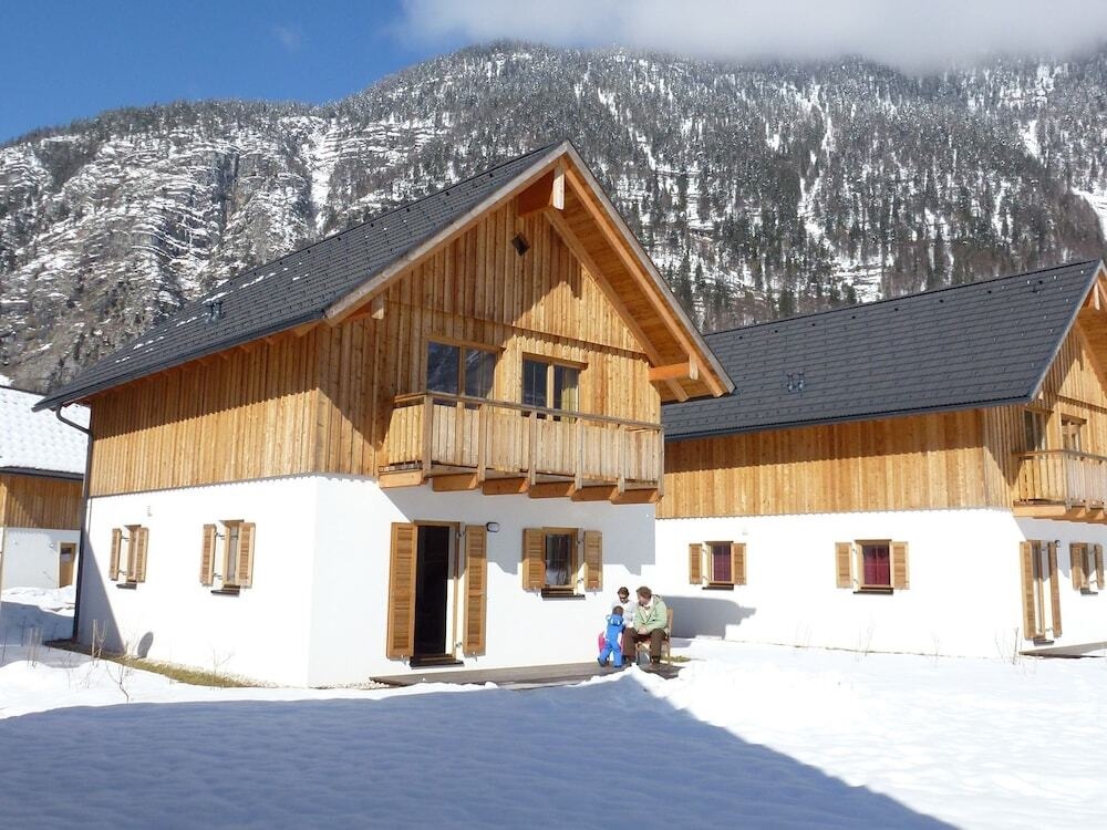 Beautiful Chalet In Obertraun With Garden