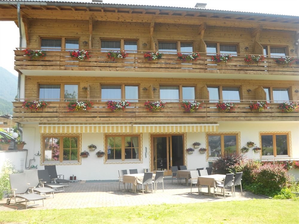 Waldhof Ferienhotel