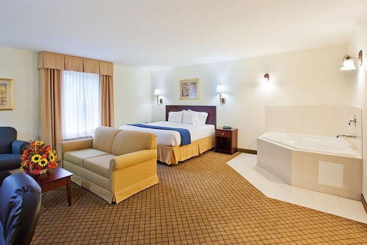 Holiday Inn Express Dillard