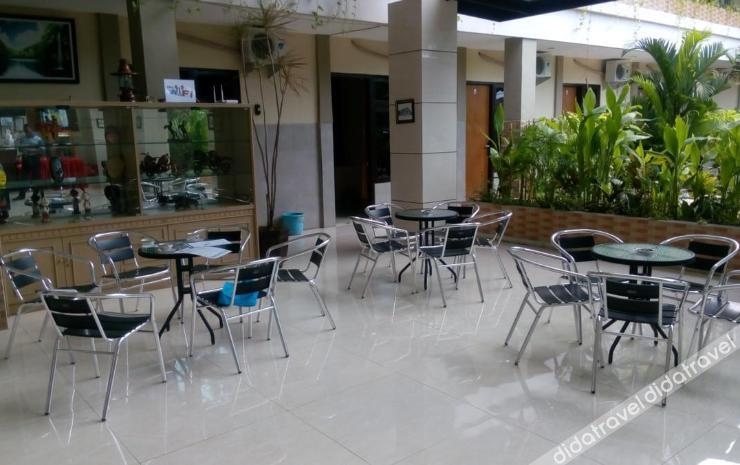 RedDoorz @ Hotel Surabaya Sumenep