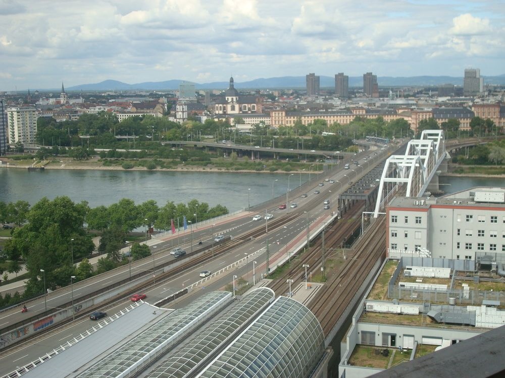 Ludwigshafen City.