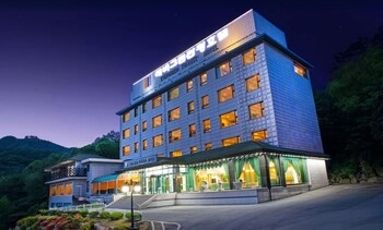 Evergreen Tourist Hotel