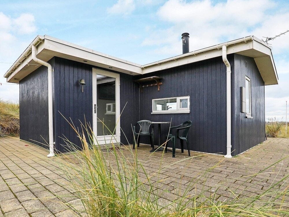 Garden-View Holiday Home In Hirtshals With Terrace