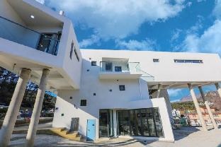 Muju Dada Pension [Built In 2016]