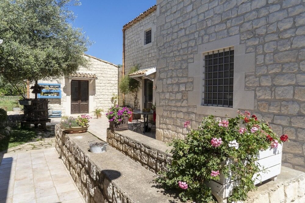 Apartment With One Bedroom In Rosolini, With Wifi