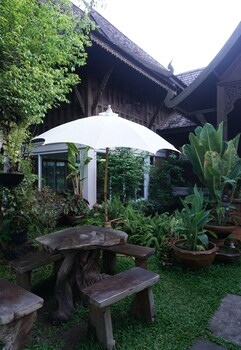 Baan Kham Wan Hotel