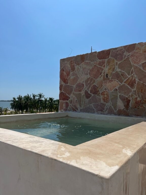 Baos Hotel & Restaurant