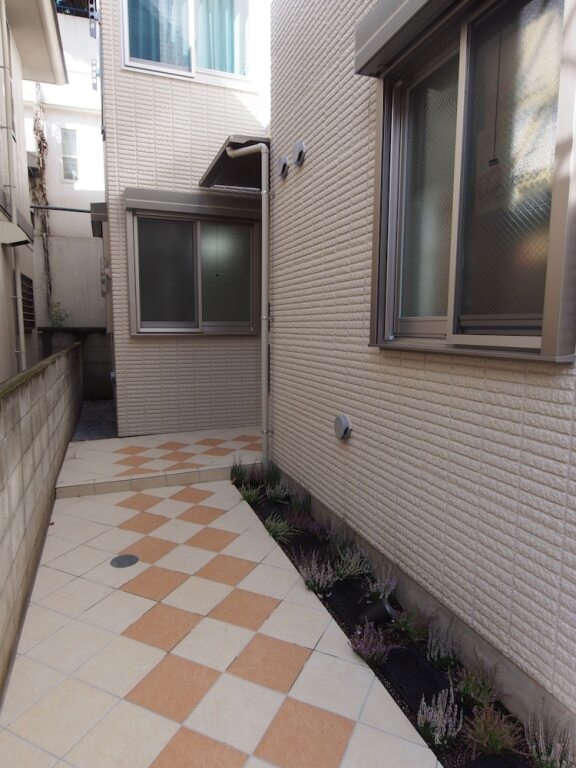 Happy Train Shinjuku Yoyogi Girls Room