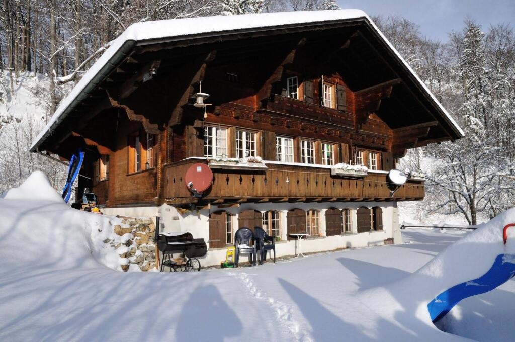 Infopoint Apartments Chalet And Motel Brunigsilvana