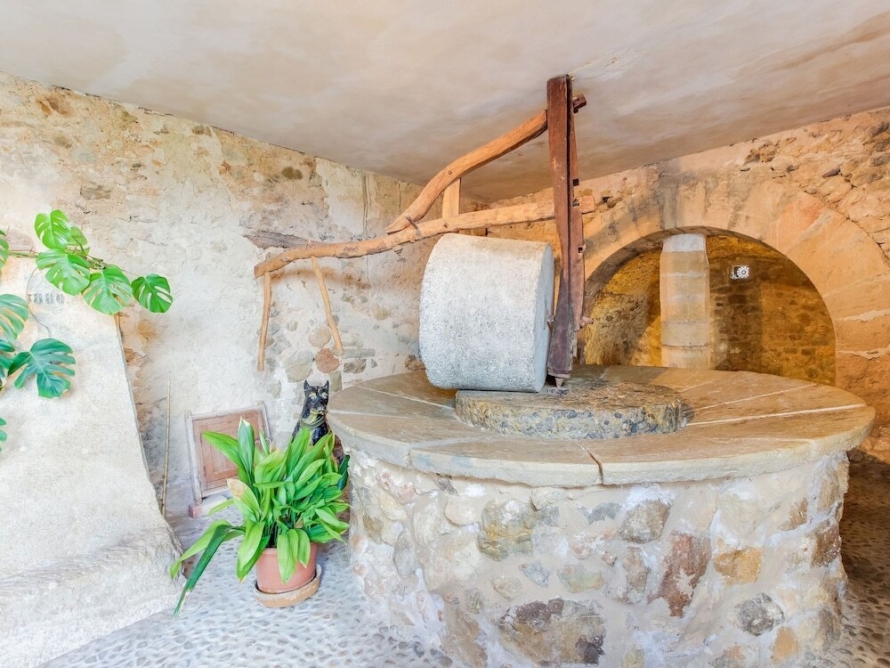 Expansive Mansion In Consell Balearic Islands With Terrace