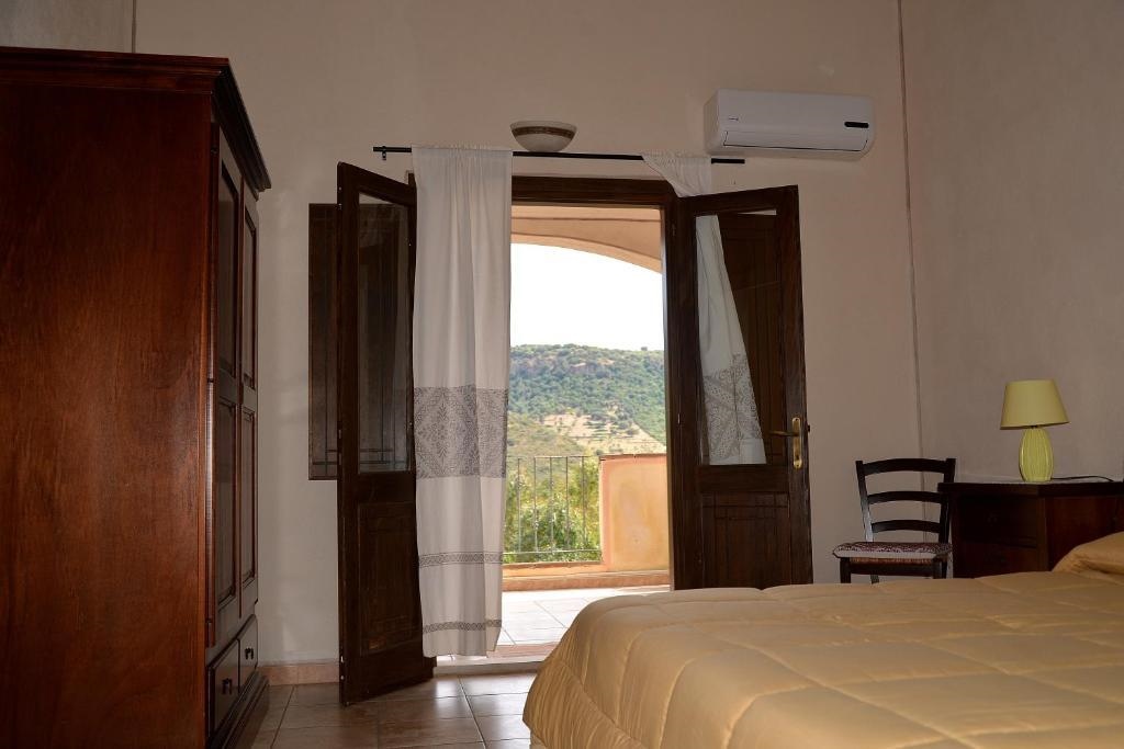 Hotel La Valle Del Cedrino