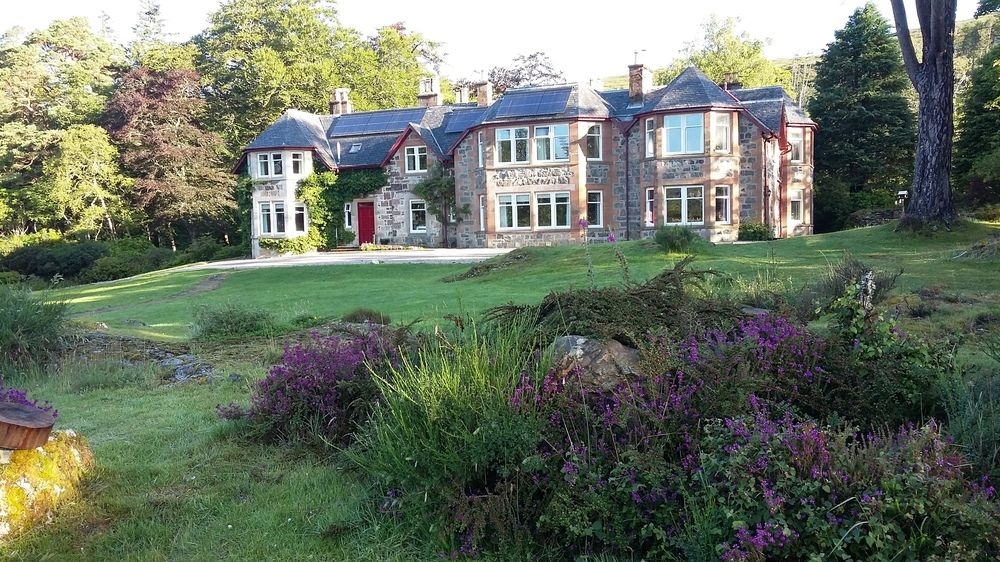 Glencanisp Lodge