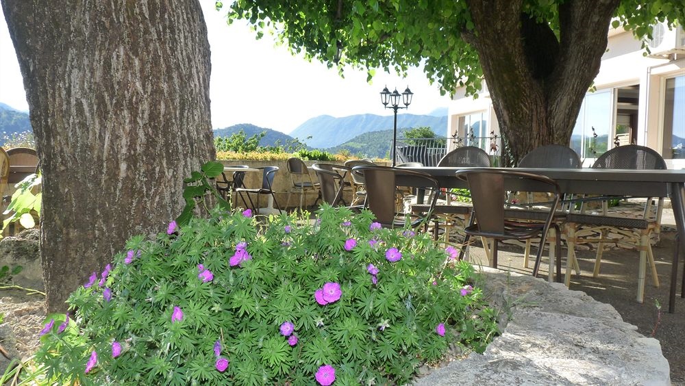 Logis Hôtel Restaurant Le Plantevin