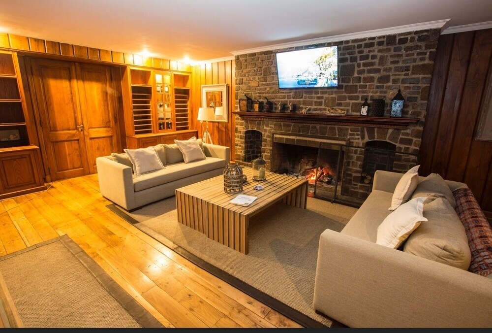 Comalle Hotel & Lodge