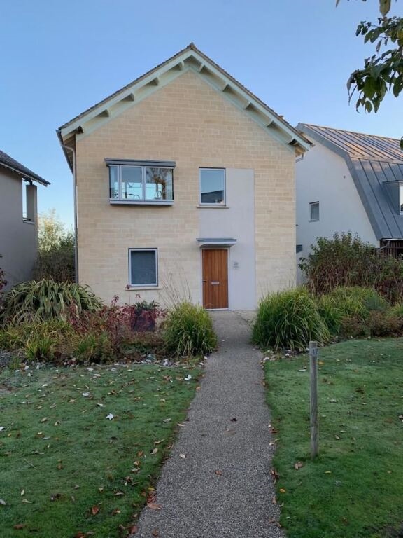 Chehondo  Clearwater Luxury Lakeside Cottage