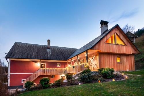 Homestead Farm Tesnak