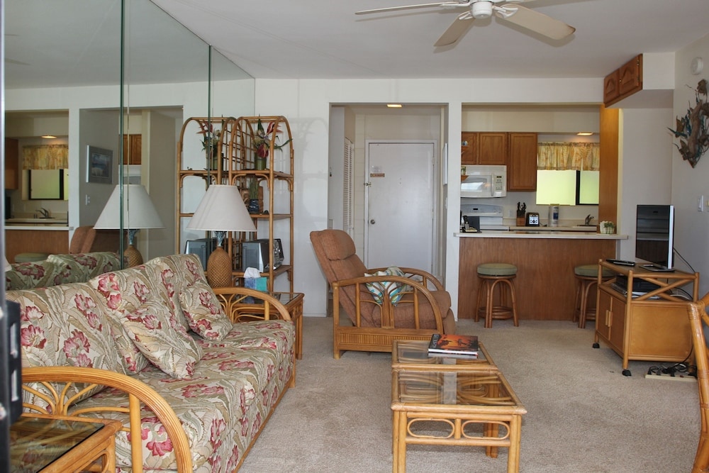 Hono Kai # B7 1 Bedroom 1 Bathroom Condo