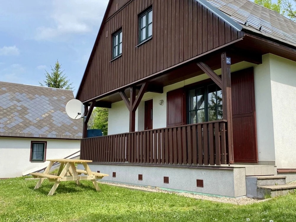 Holiday Hill 32 Ern D L