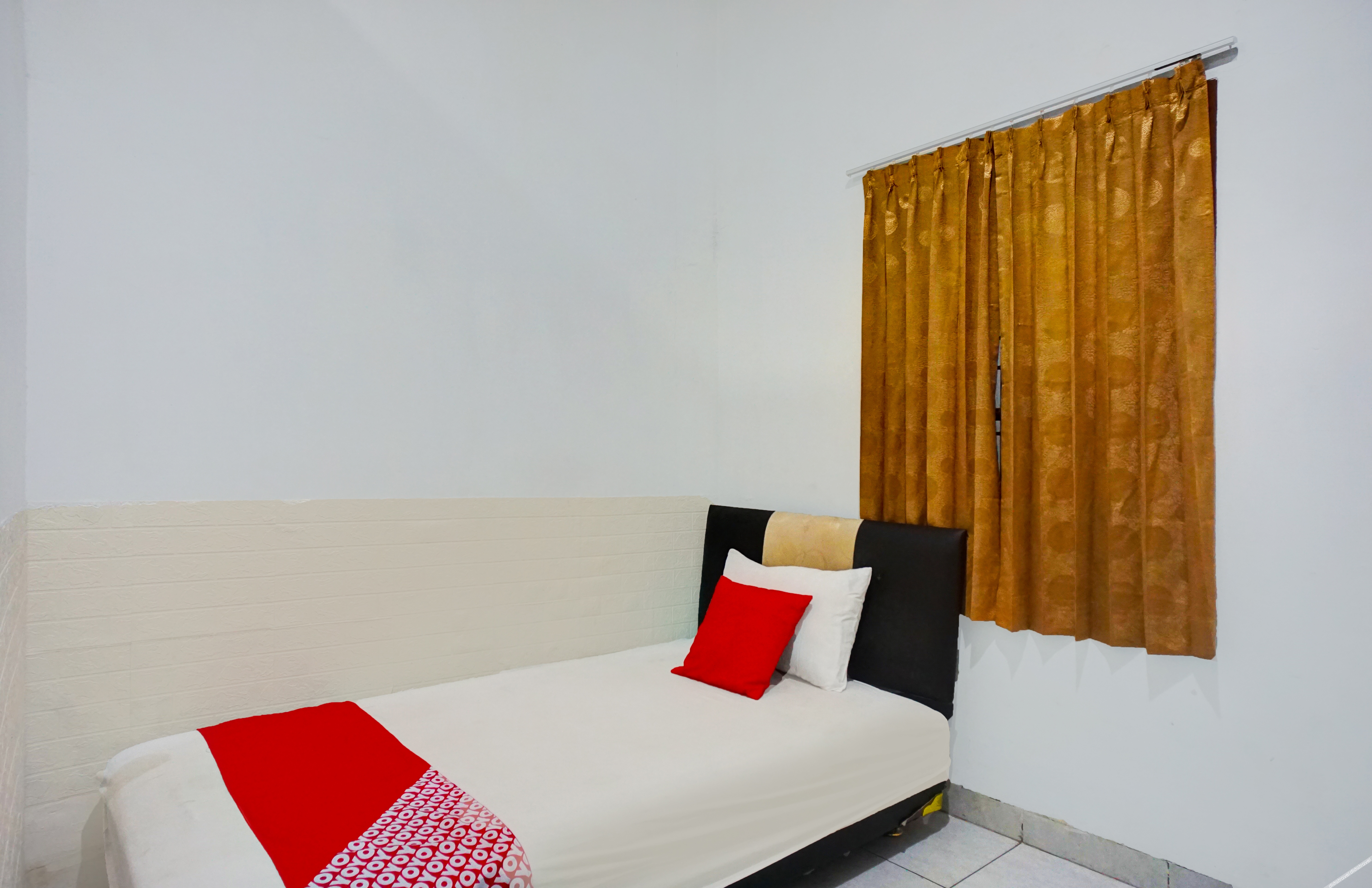 OYO 93033 Mutiara Homestay Syariah