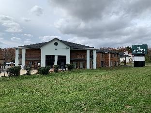 HomeTowne Studios By Red Roof Egg Harbor–Atlantic City Airport