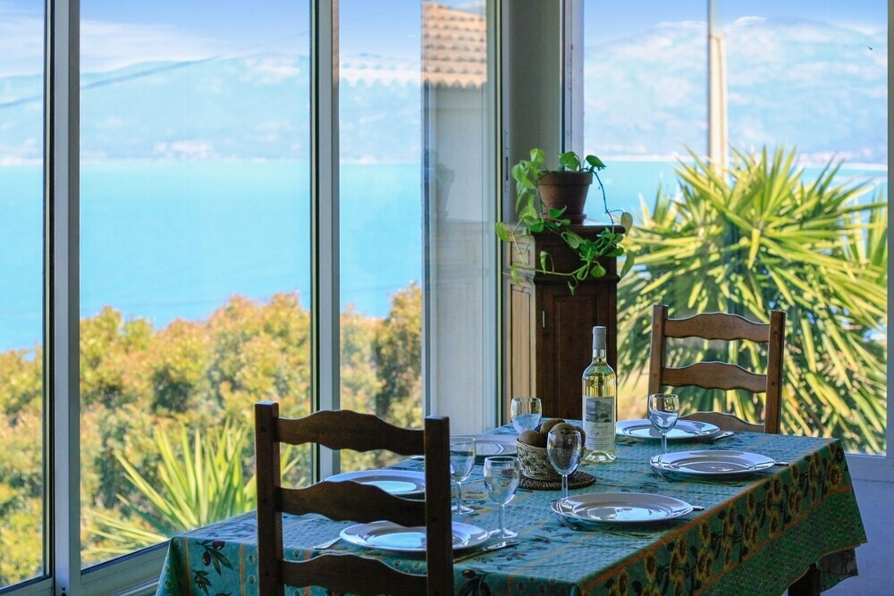 House With 5 Bedrooms In Calcatoggio, With Wonderful Sea View, Private