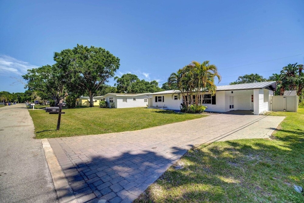 Colorful Vero Beach Vacation Rental With Pool!