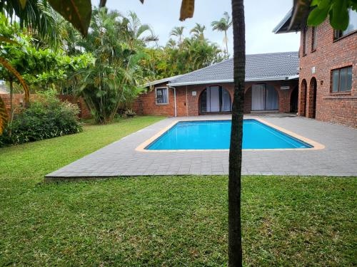 Emangunini Guest House